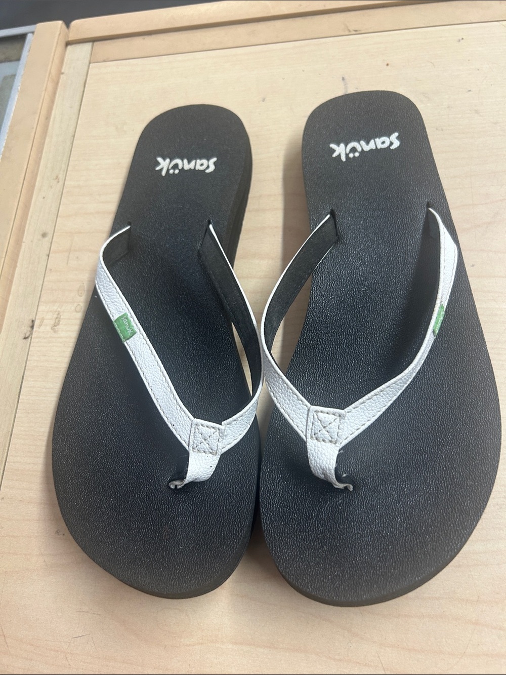 Sanuk Black Footbed White Straps Flip Flop Sandals